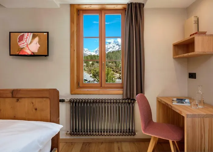 Nest- Und Bietschhorn Han/Misafirhane Blatten (Lotschen)