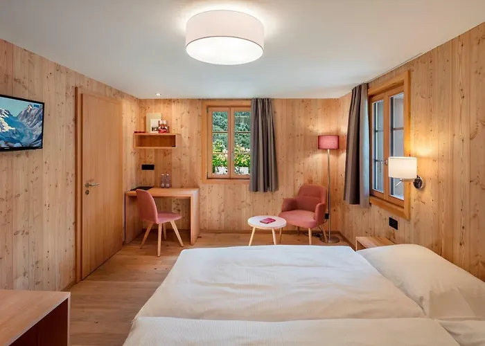 Nest- Und Bietschhorn Han/Misafirhane Blatten (Lotschen)