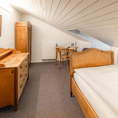 Nest- Und Bietschhorn 宾馆 3*