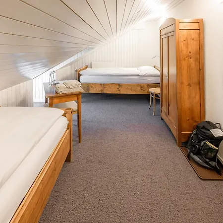 Nest- Und Bietschhorn